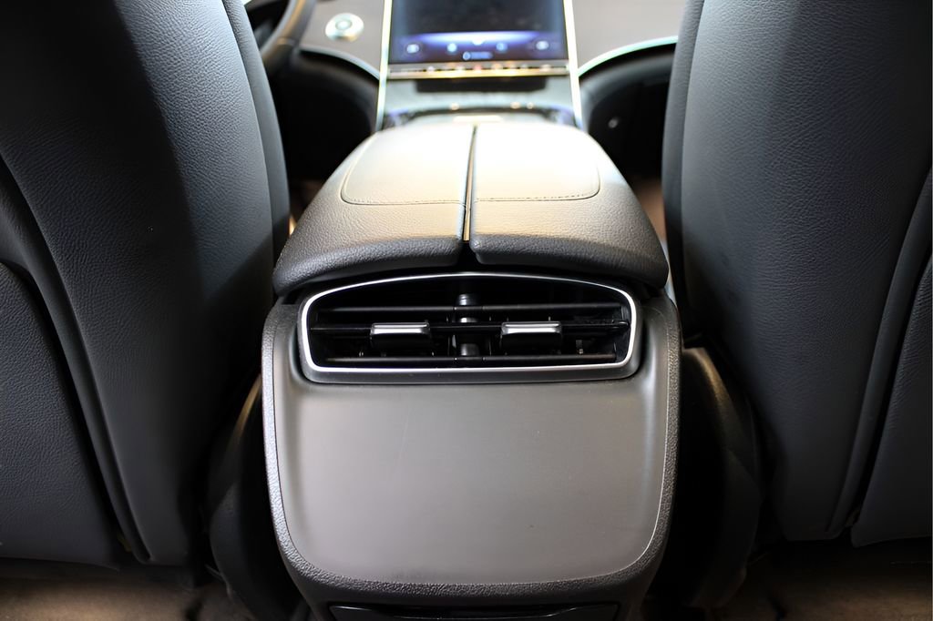 Used 2023 Mercedes-Benz EQE 350+ Sedan image 28