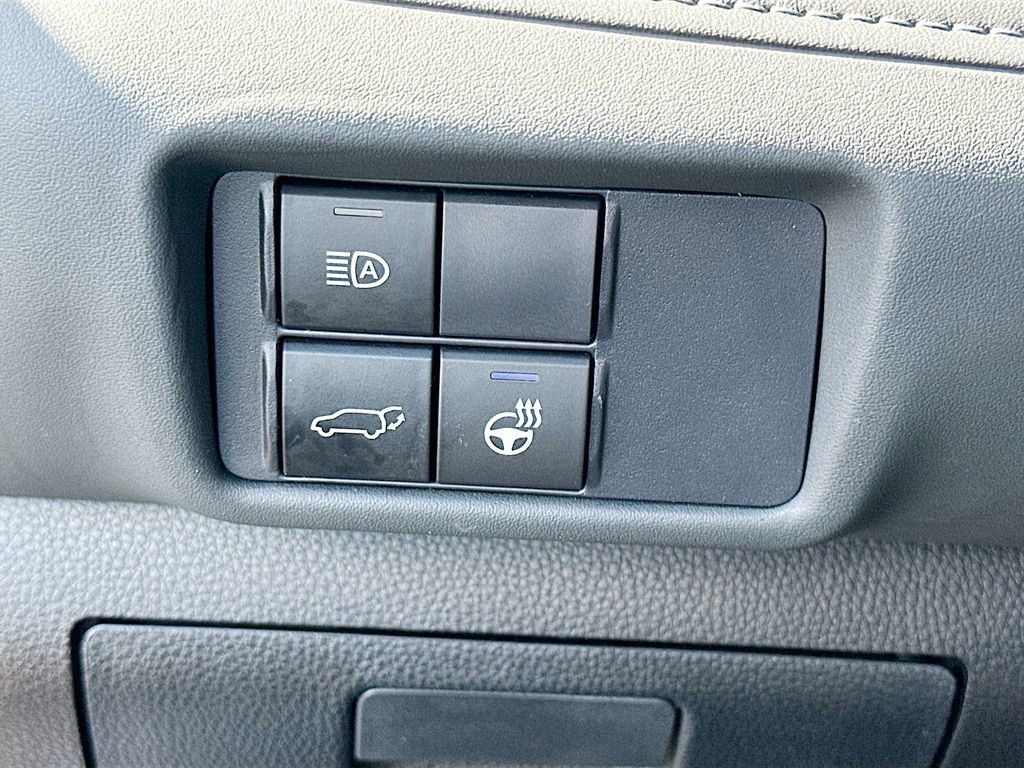 Used 2020 Toyota Highlander Limited image 7