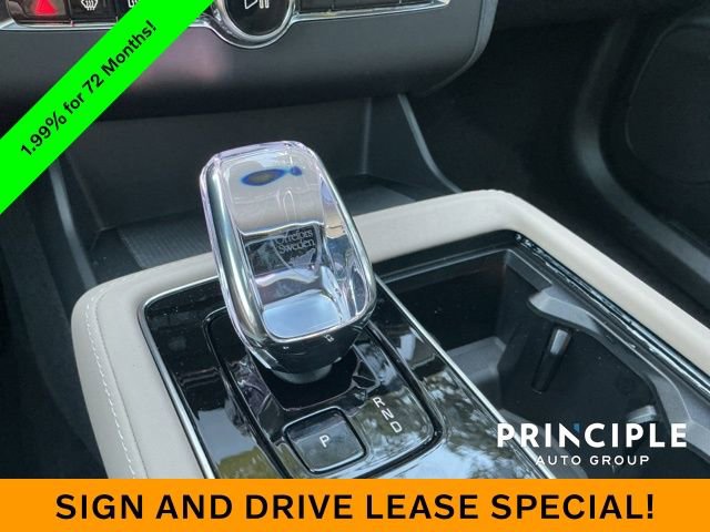 New 2026 Volvo XC90 B6 Plus w/ Protection Package Premier image 17
