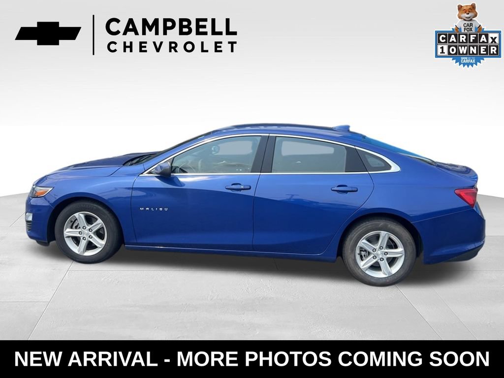 Used 2023 Chevrolet Malibu LT FWD image 2
