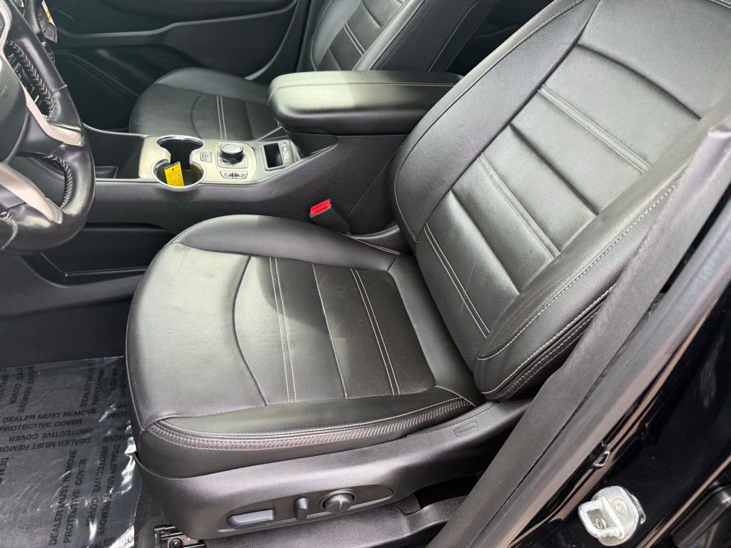 Used 2022 GMC Terrain Denali w/ Black Diamond Edition image 21