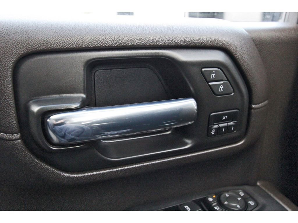 Used 2023 GMC Sierra 2500 SLT w/ SLT Convenience Package image 18