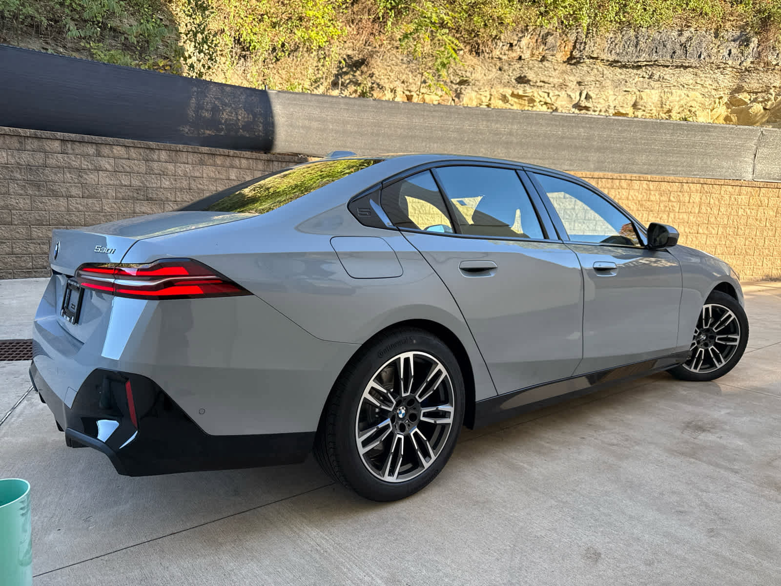 Used 2026 BMW 530i xDrive w/ M Sport Package image 3