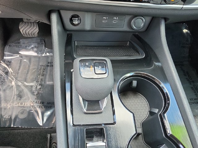 Used 2026 Nissan Rogue SV FWD image 19