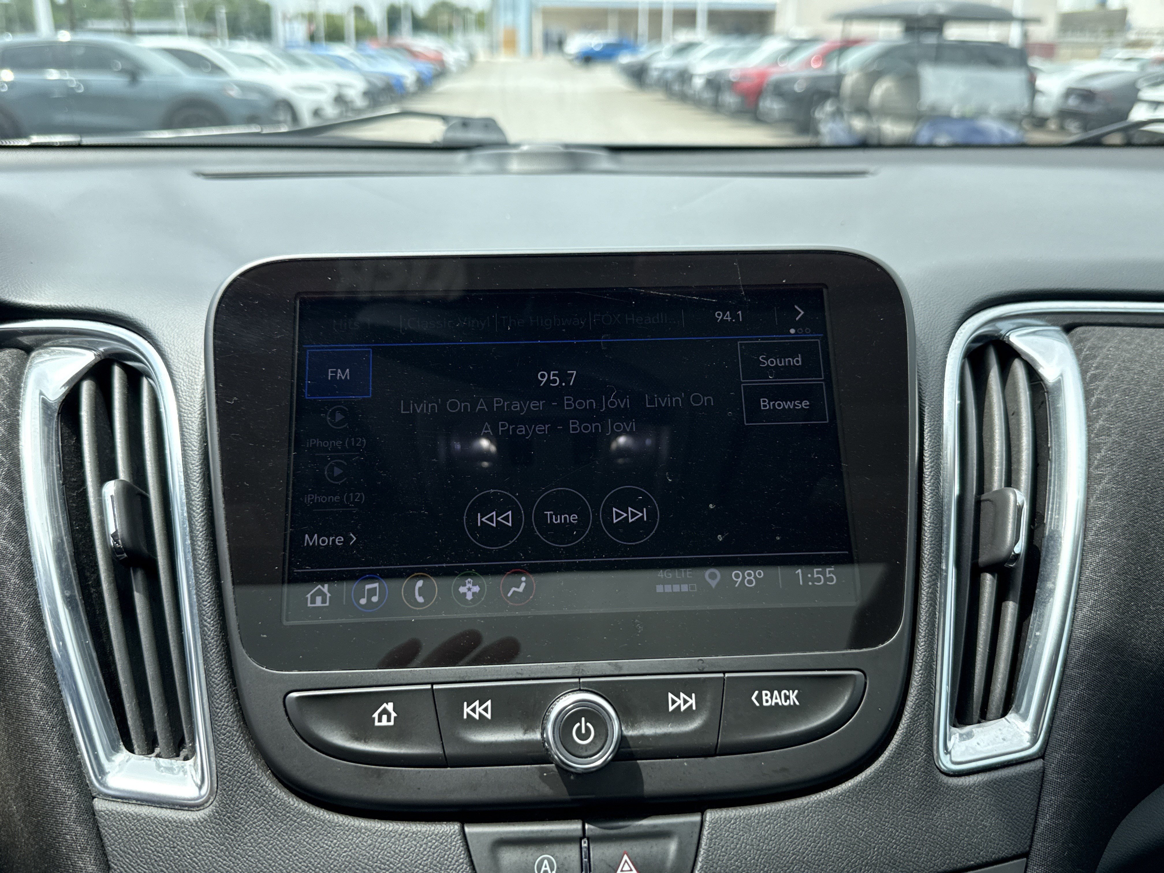 Used 2021 Chevrolet Malibu LT FWD image 27