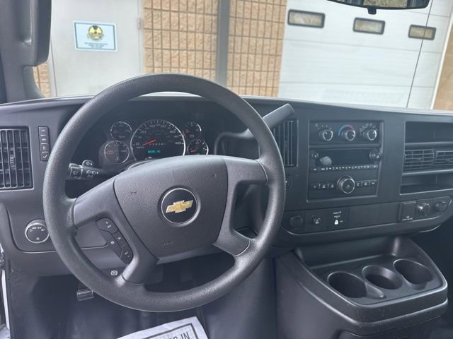 Used 2017 Chevrolet Express 2500 image 10