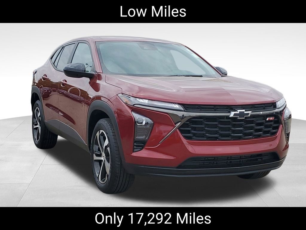 Certified 2024 Chevrolet Trax RS w/ Driver Confidence Package FWD image 2