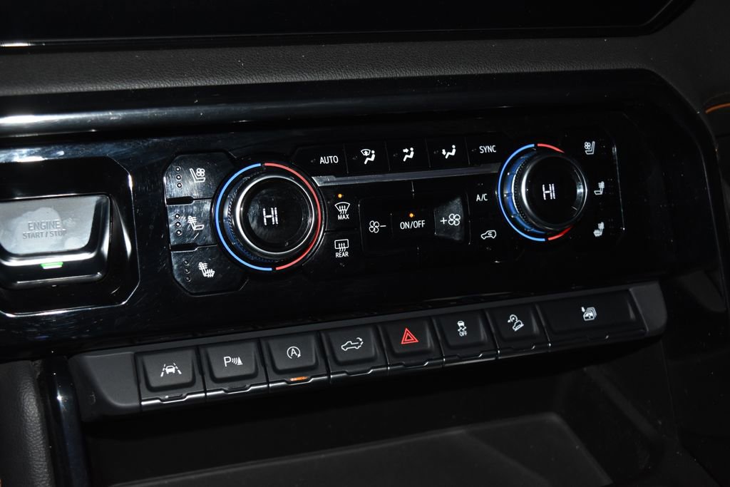Used 2022 GMC Sierra 1500 AT4 w/ Technology Package image 13