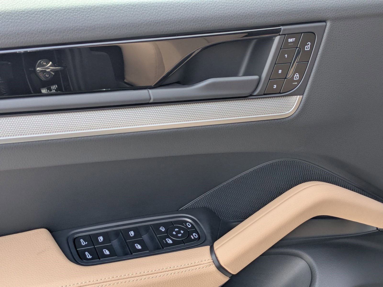 New 2026 Porsche Cayenne image 15