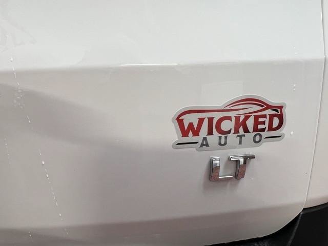 Used 2019 Chevrolet Traverse LT w/ LT Premium Package AWD/4WD image 4