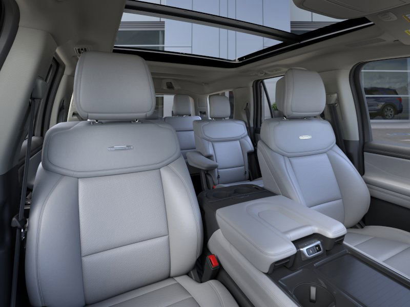 New 2026 Ford Expedition Platinum w/ Driver's Package AWD/4WD image 10