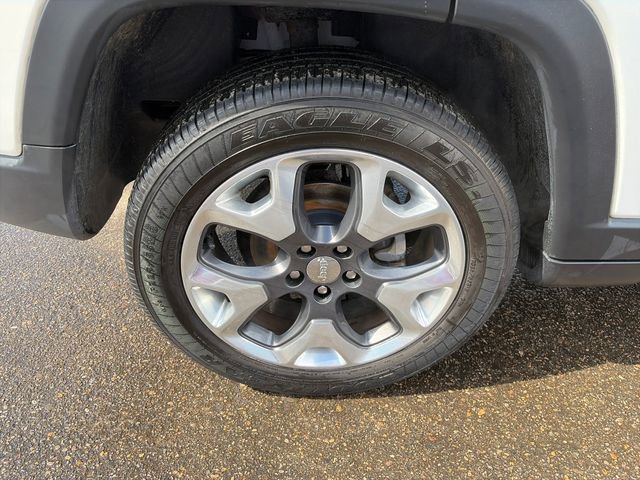 Used 2018 Jeep Compass Limited w/ Navigation Group image 17