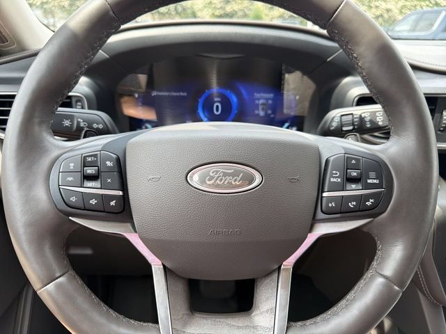 Certified 2020 Ford Explorer Platinum w/ Premium Technology Package AWD/4WD image 14