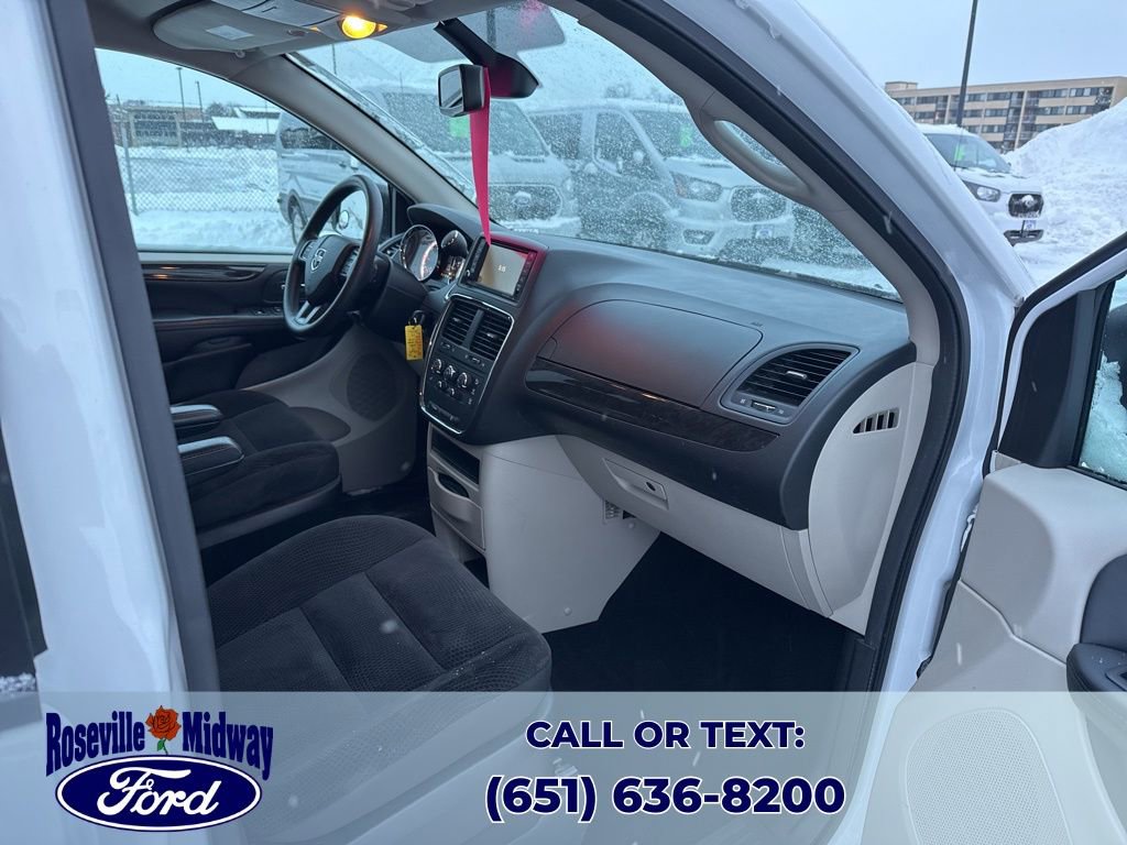 Used 2019 Dodge Grand Caravan SE image 28
