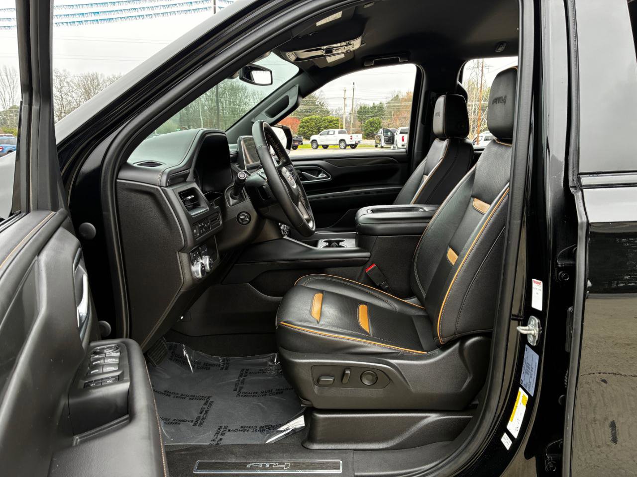 Used 2021 GMC Yukon XL AT4 image 13