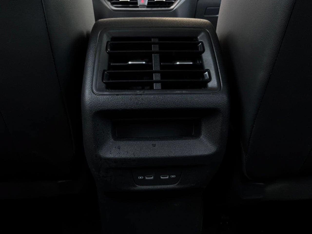Used 2026 Volkswagen Tiguan SE FWD image 13