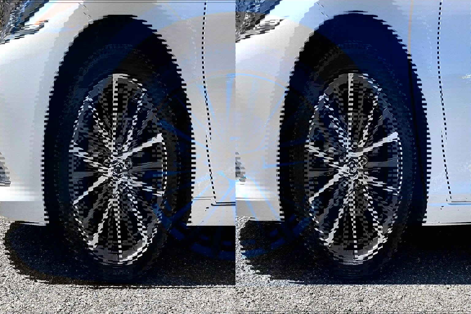 Used 2023 Lexus ES 350 w/ Premium Package image 9