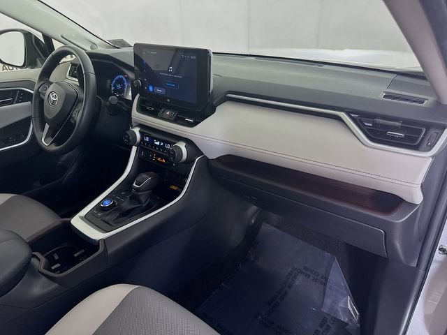 Used 2023 Toyota RAV4 Limited image 29