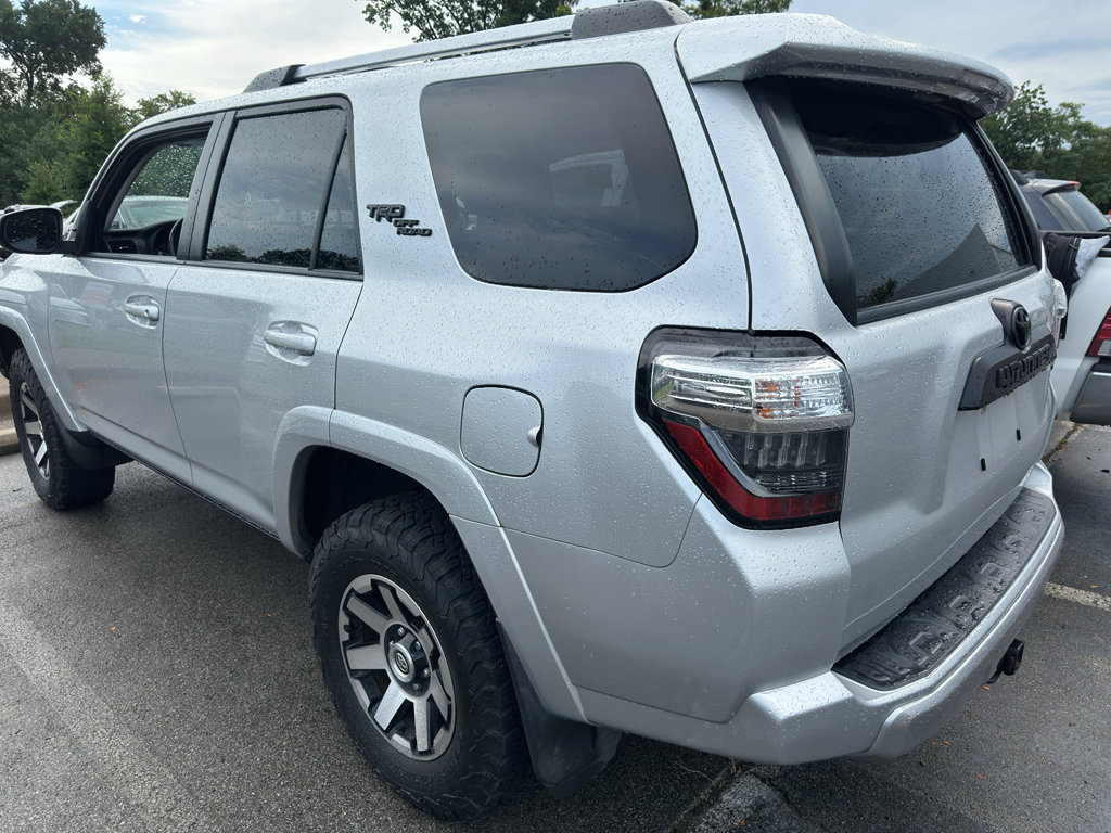 Used 2018 Toyota 4Runner TRD Off-Road Premium w/ Convenience Package AWD/4WD image 8