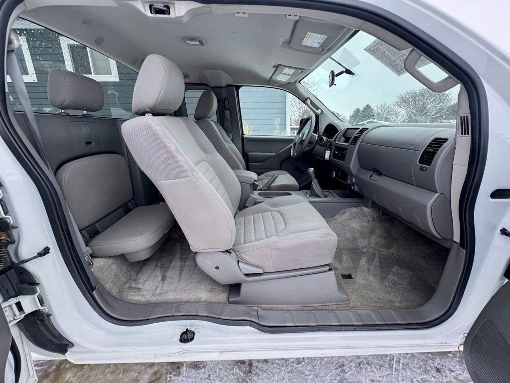 Used 2016 Nissan Frontier S image 9