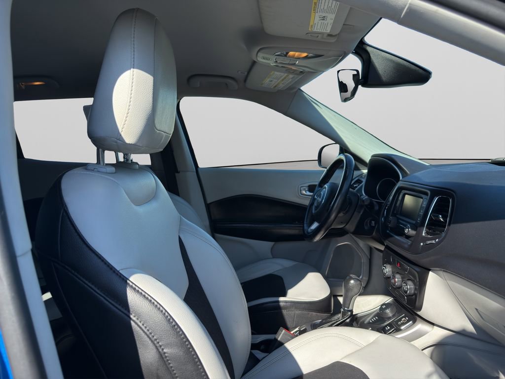 Used 2018 Jeep Compass Latitude AWD/4WD image 20