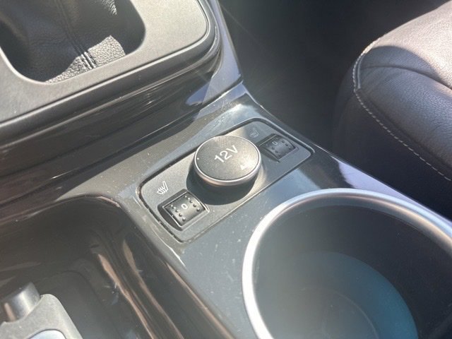 Used 2016 Ford Escape Titanium image 16