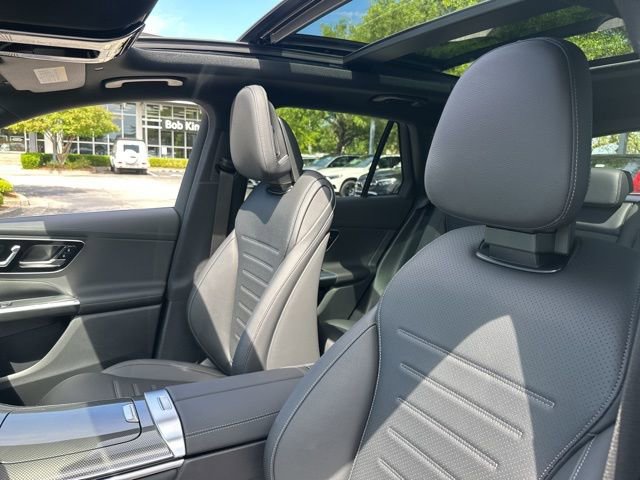 Used 2026 Mercedes-Benz GLC 300 image 11