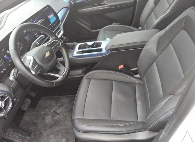 Used 2025 Chevrolet Equinox EV LT w/ Convenience Package image 6