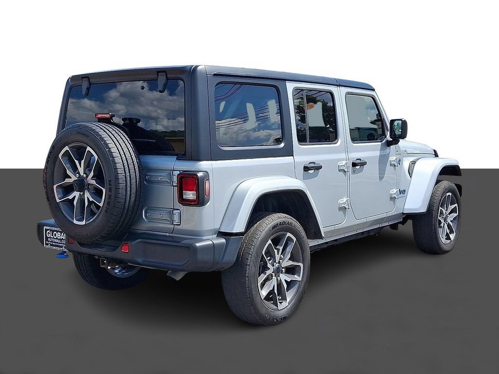 Used 2024 Jeep Wrangler Unlimited w/ Convenience Group AWD/4WD image 7