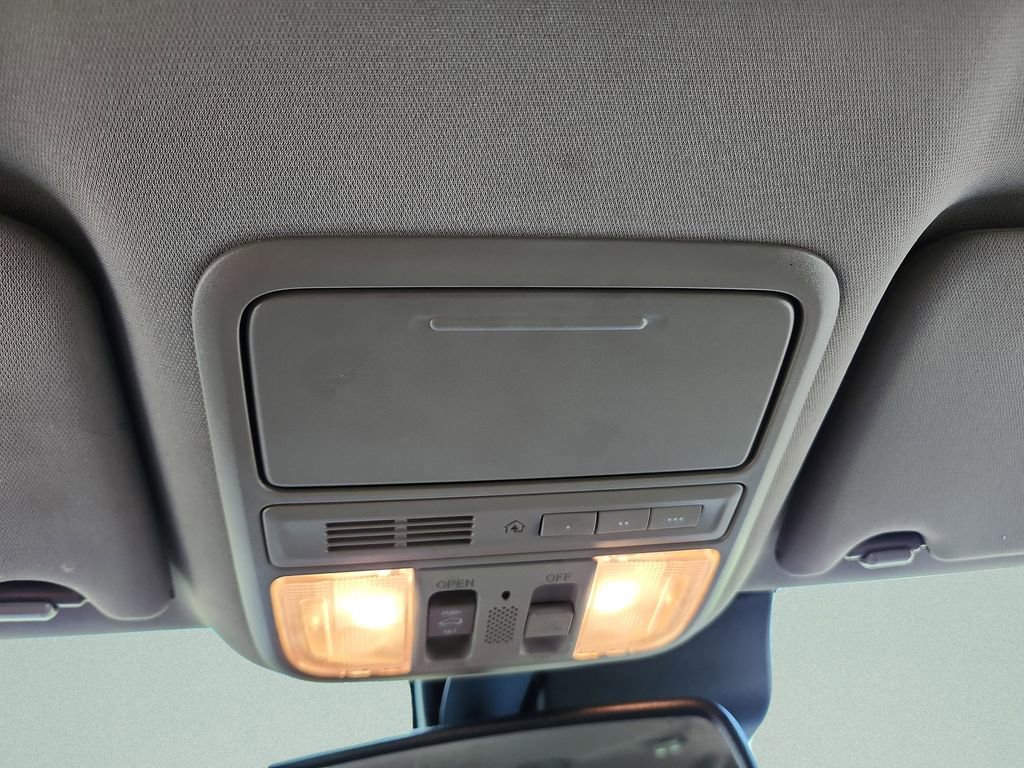 Used 2017 Honda Pilot Touring image 15
