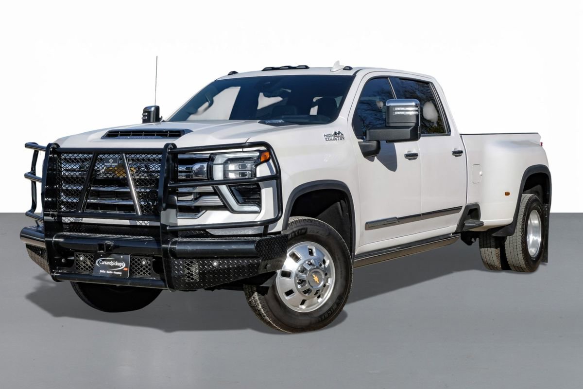 Used 2025 Chevrolet Silverado 3500 High Country w/ High Country Premium Package image 4