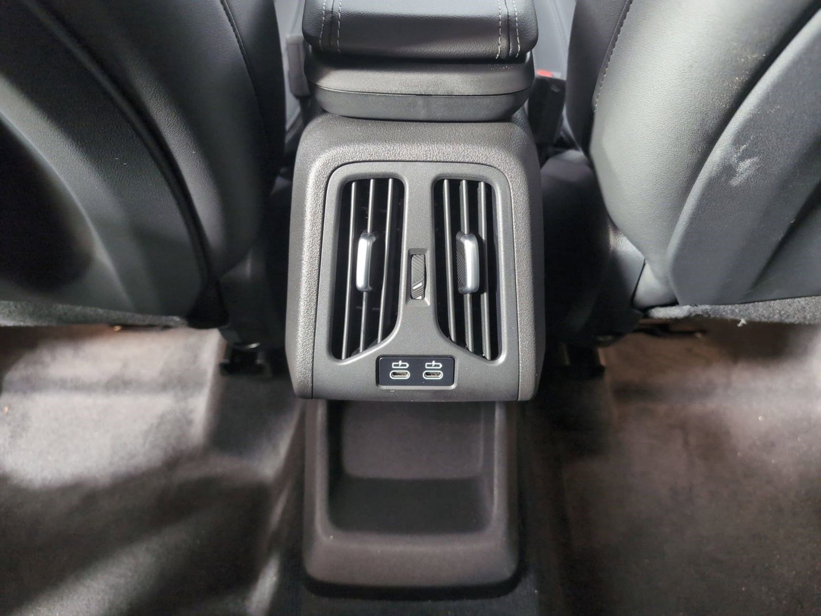 Used 2025 BMW X1 xDrive28i w/ Premium Package image 29