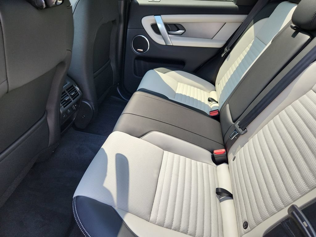 New 2026 Land Rover Discovery Sport Landmark AWD/4WD image 5