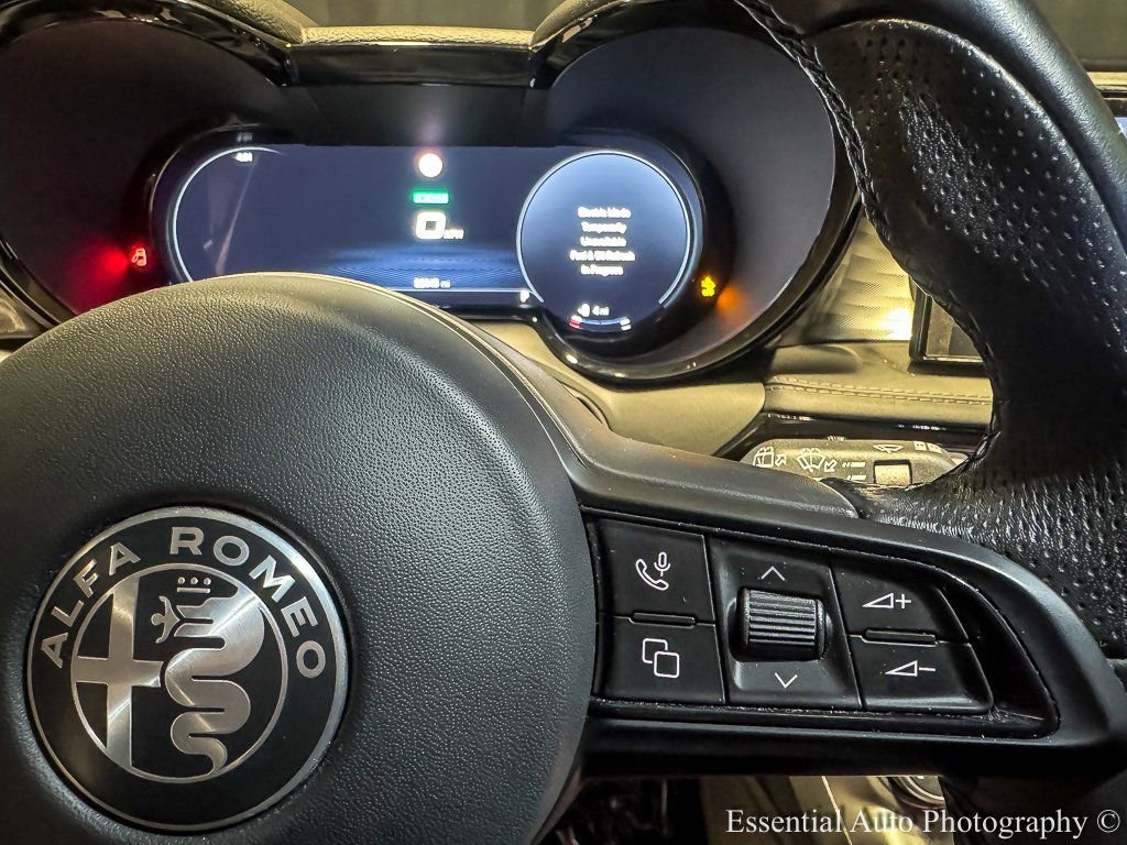 Used 2024 Alfa Romeo Tonale Ti image 21