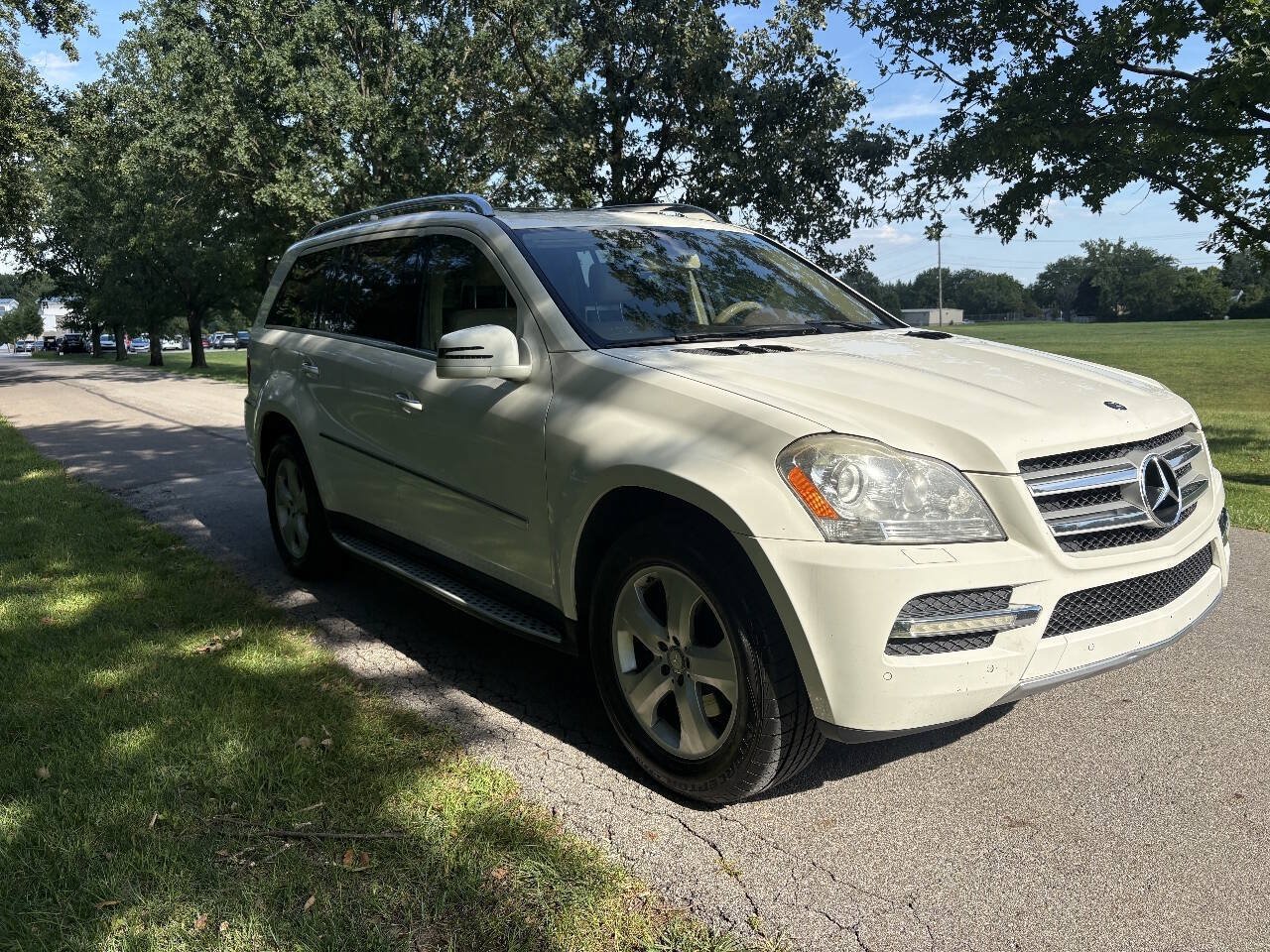 Used 2012 Mercedes-Benz GL 450 4MATIC w/ Premium 1 Pkg image 19