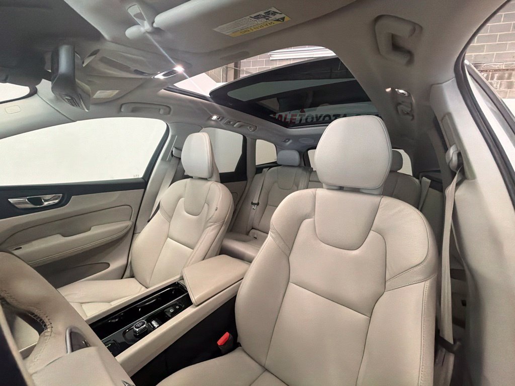 Used 2021 Volvo XC60 T8 Inscription Expression w/ Protection Package Premier AWD/4WD image 16