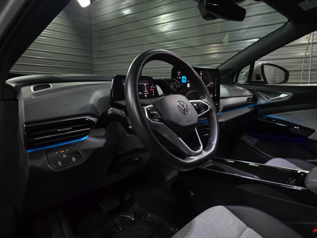 Used 2023 Volkswagen ID.4 2WD image 10
