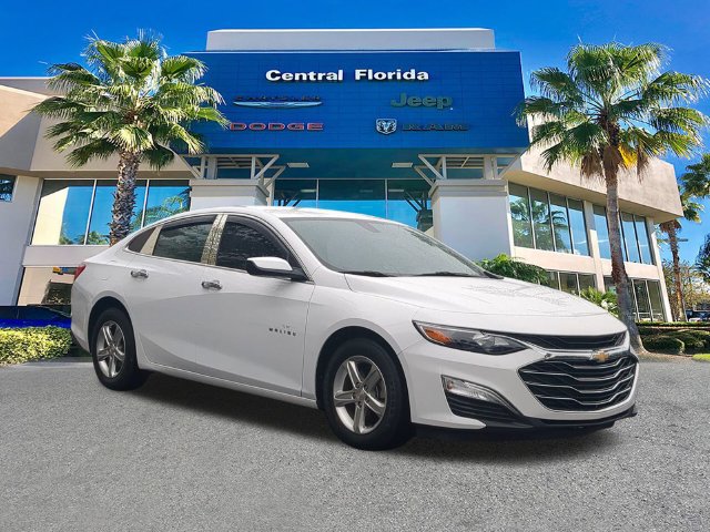 Used 2022 Chevrolet Malibu LS FWD image 2