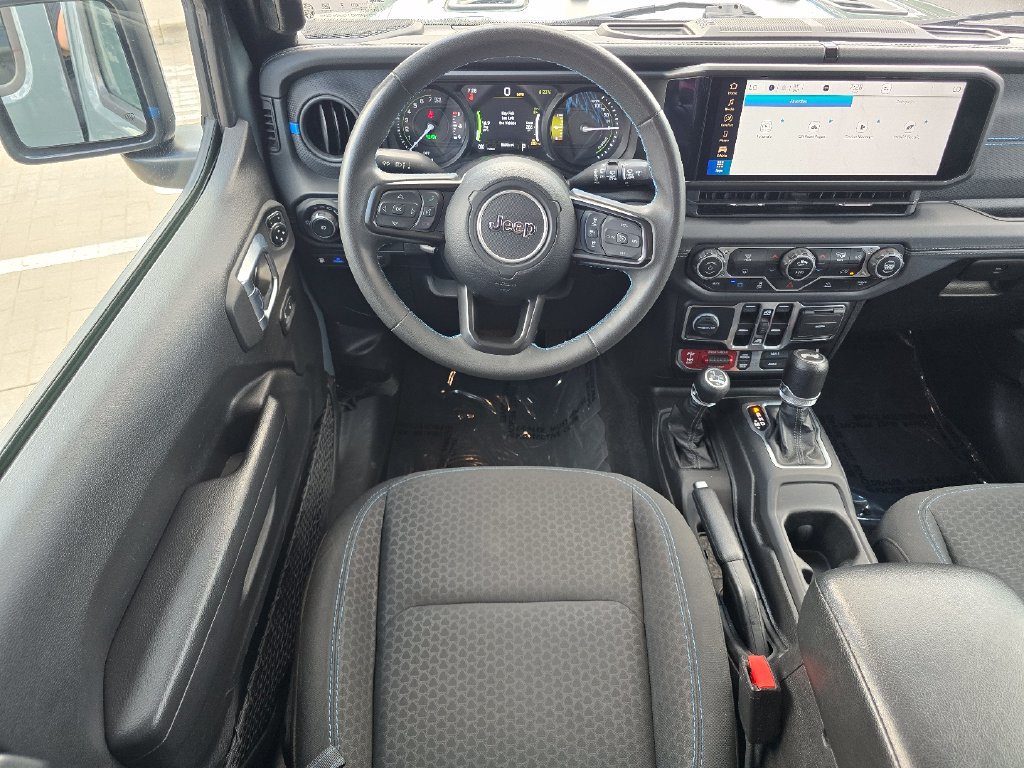 Used 2024 Jeep Wrangler Unlimited Rubicon 4xe AWD/4WD image 34