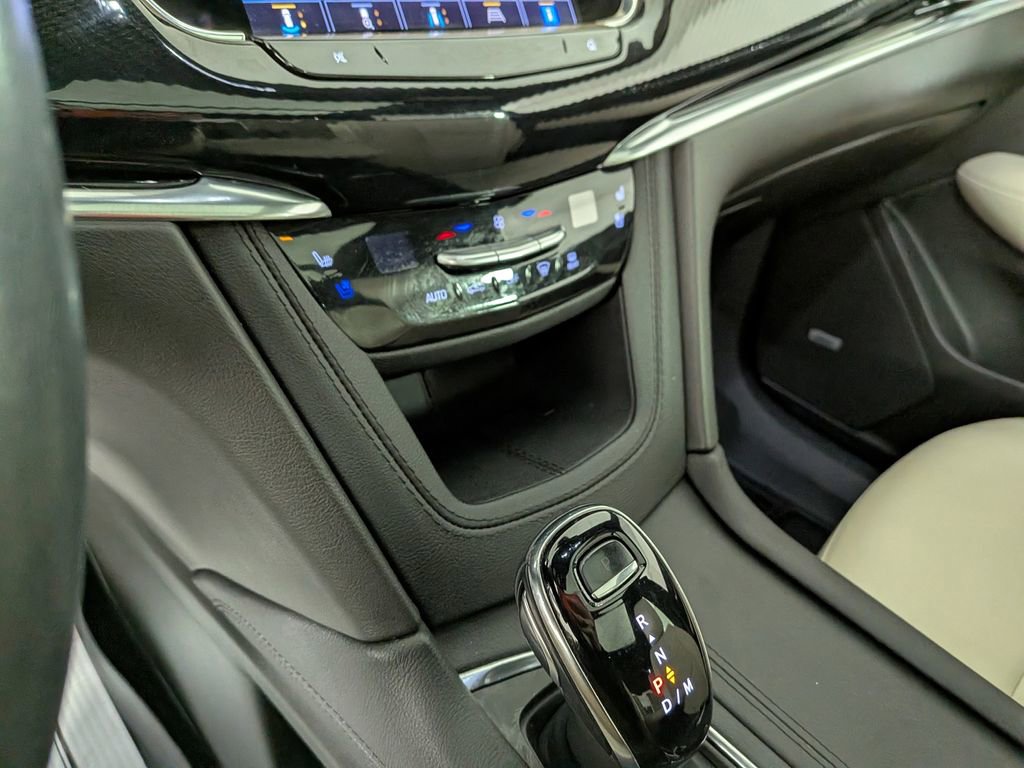 Used 2023 Cadillac XT6 Sport w/ Technology Package image 27