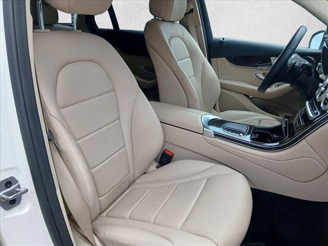 Certified 2022 Mercedes-Benz GLC 300 image 17