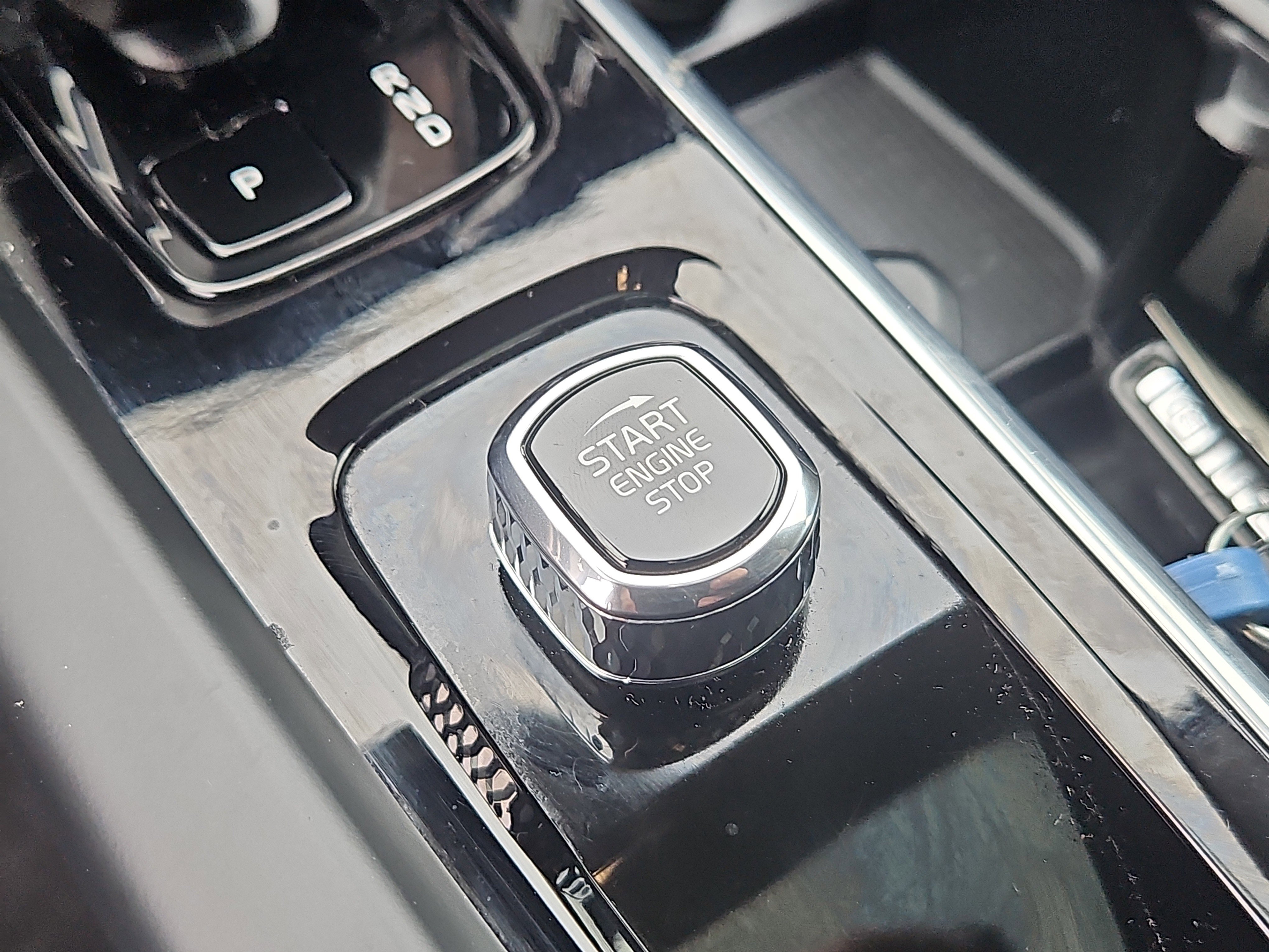 Used 2024 Volvo XC60 B5 Core w/ Climate Package image 16