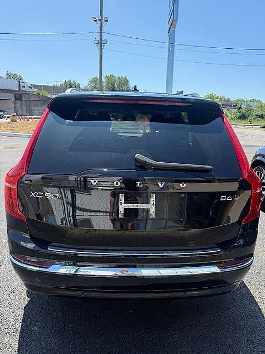 Used 2023 Volvo XC90 B6 Ultimate w/ Protection Package Premier AWD/4WD image 7
