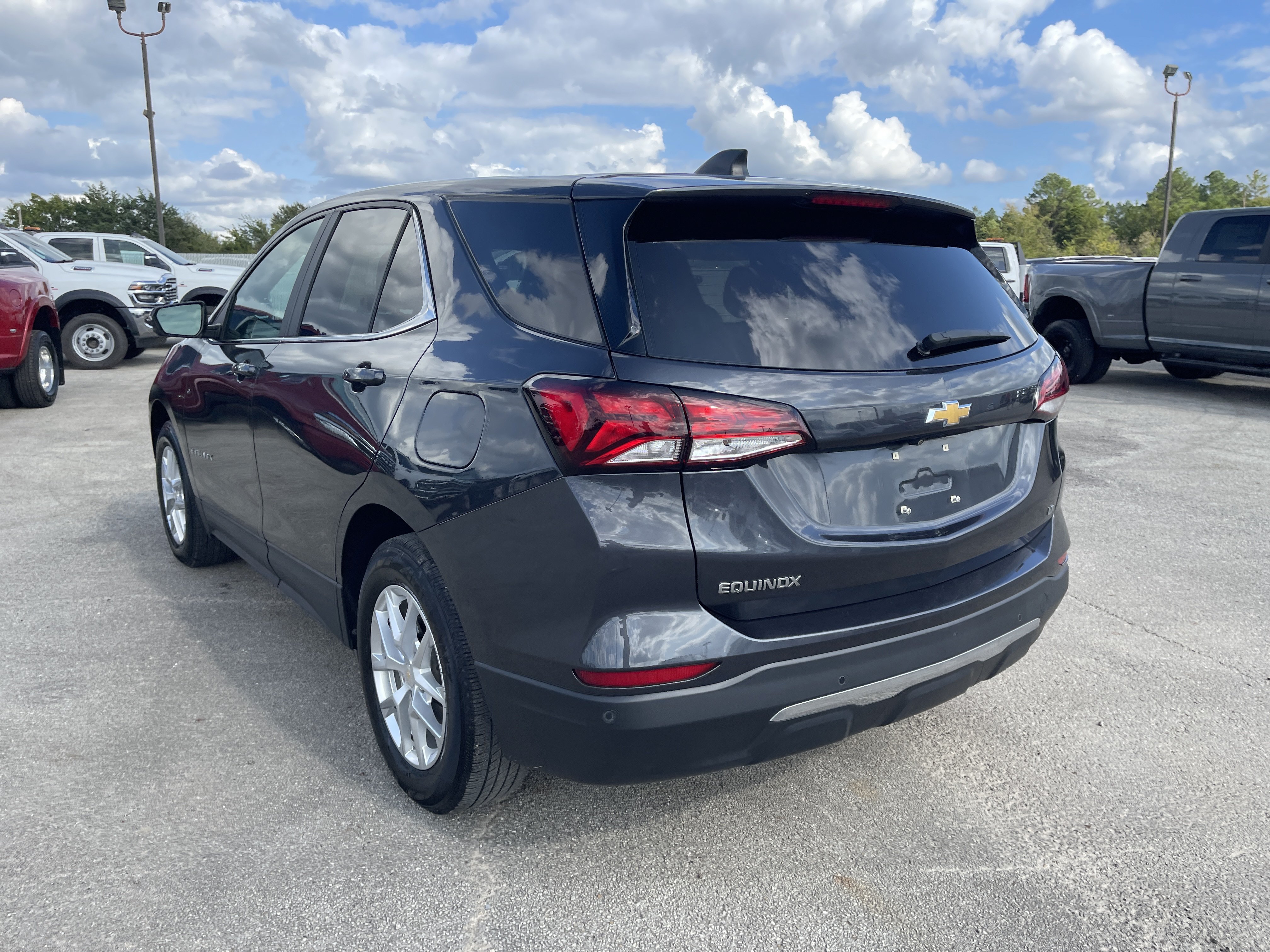 Used 2022 Chevrolet Equinox LT FWD image 6