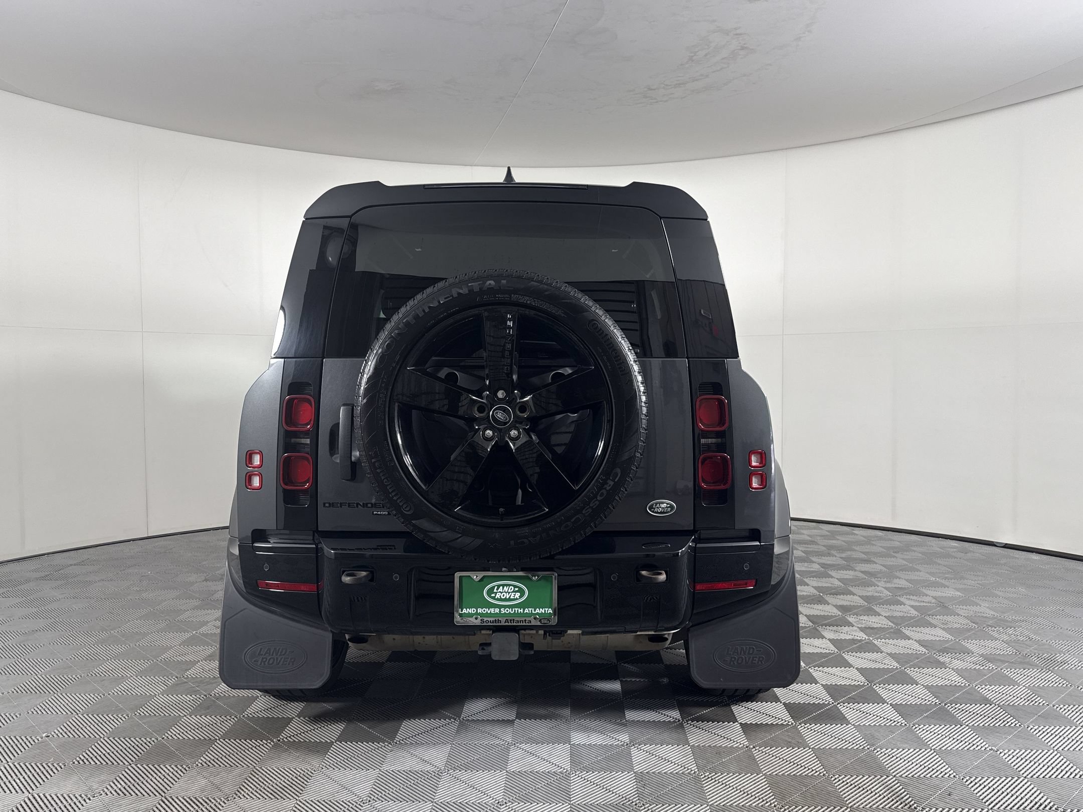 Used 2023 Land Rover Defender 90 X-Dynamic SE AWD/4WD image 10