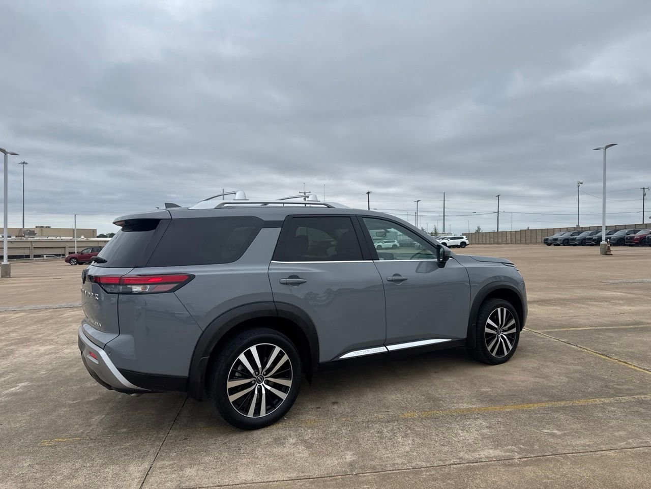 Certified 2024 Nissan Pathfinder Platinum FWD image 21
