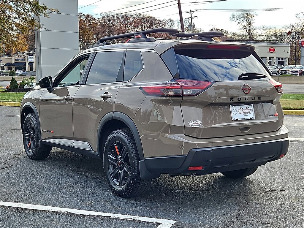Certified 2025 Nissan Rogue SV image 6