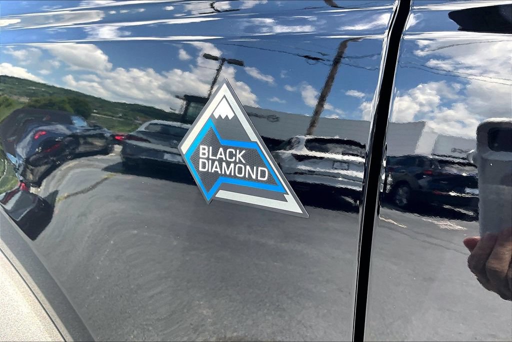 Used 2024 Ford Bronco Black Diamond AWD/4WD image 8