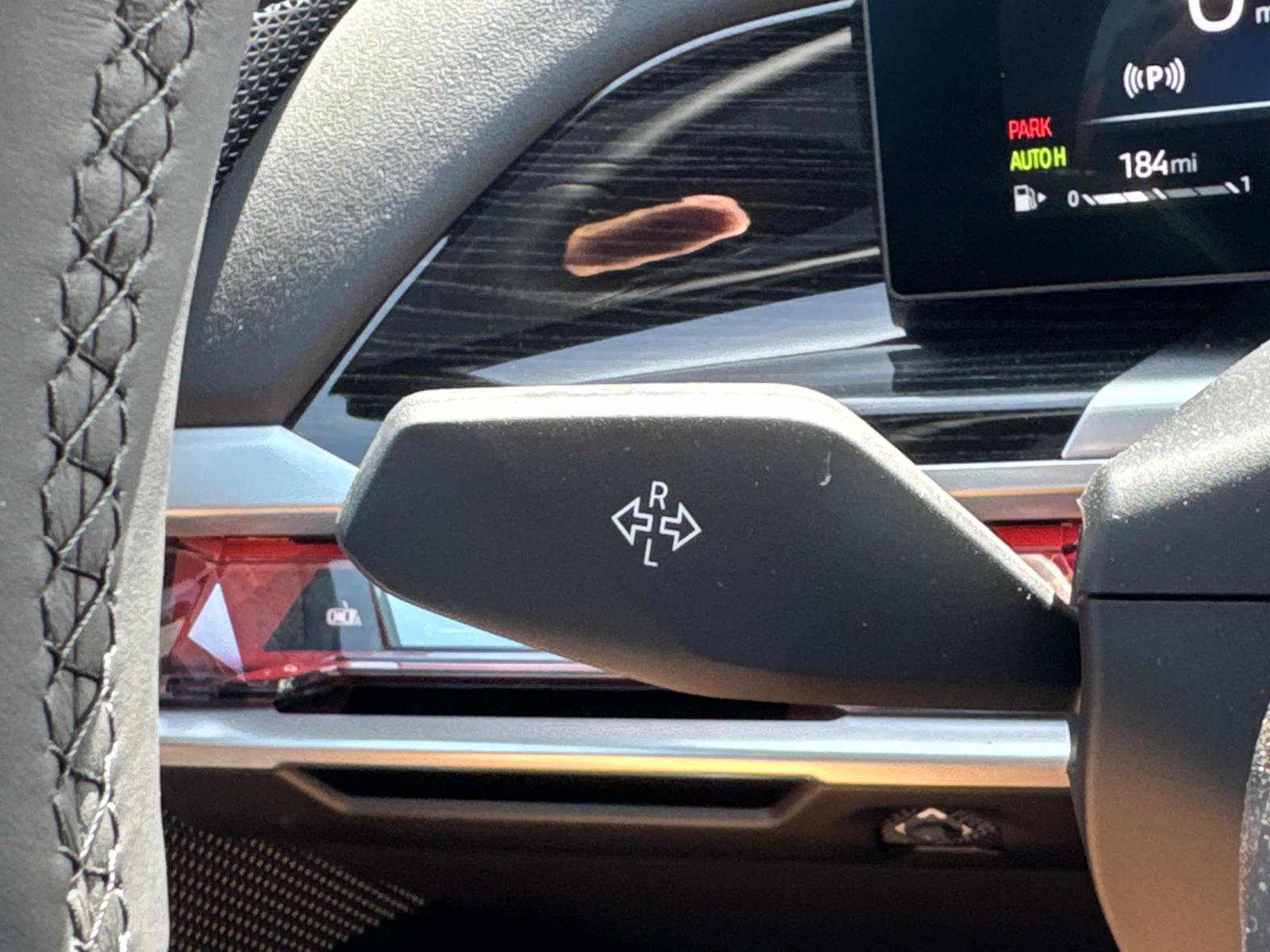 New 2025 BMW 740i w/ Executive Package image 25