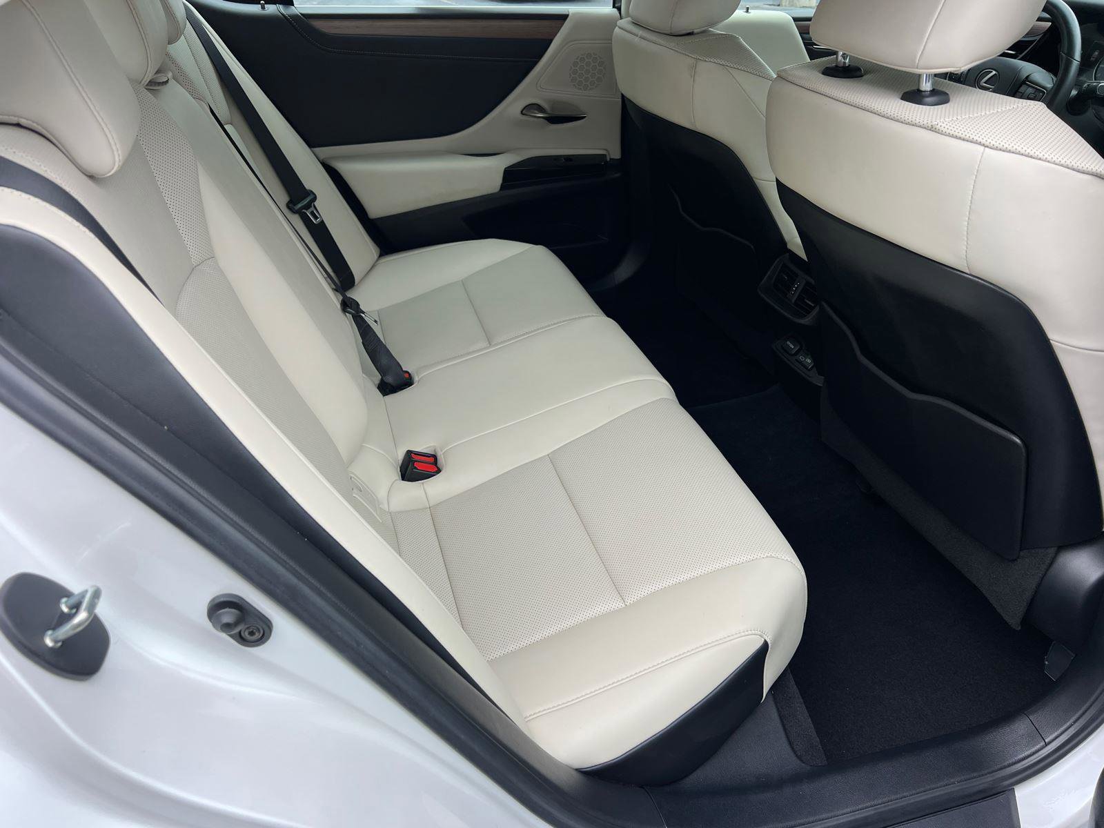 Certified 2023 Lexus ES 350 w/ Premium Package image 16